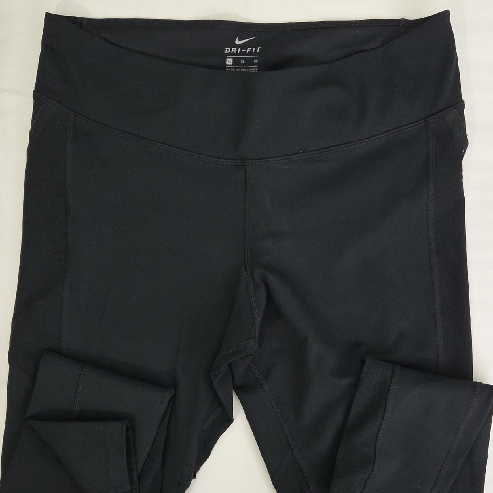 NIKE DRI FIT. Black Performance Leggings🧿